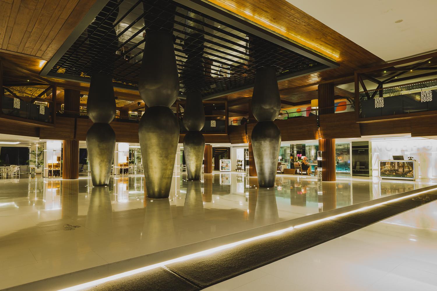 مزدوج - ستة، فندق لوكشري - سيمنياك سمينياك المظهر الخارجي الصورة The interior of the hotel