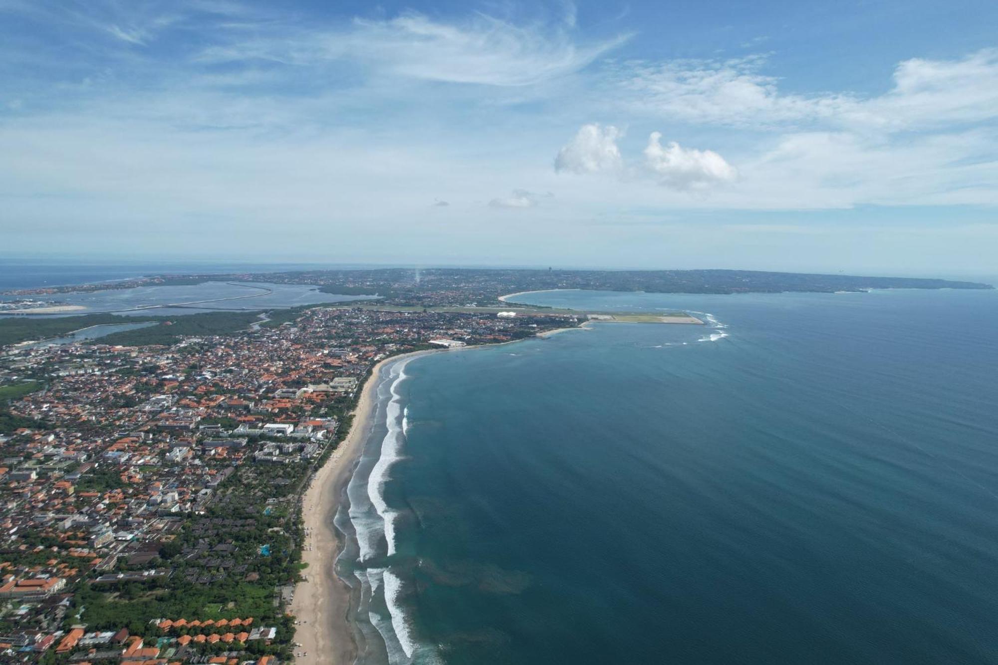 مزدوج - ستة، فندق لوكشري - سيمنياك سمينياك المظهر الخارجي الصورة Aerial view of the bay