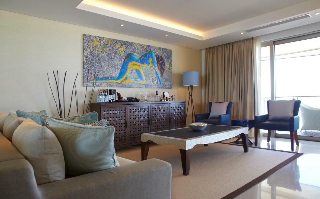 مزدوج - ستة، فندق لوكشري - سيمنياك سمينياك المظهر الخارجي الصورة A living room in a luxury apartment
